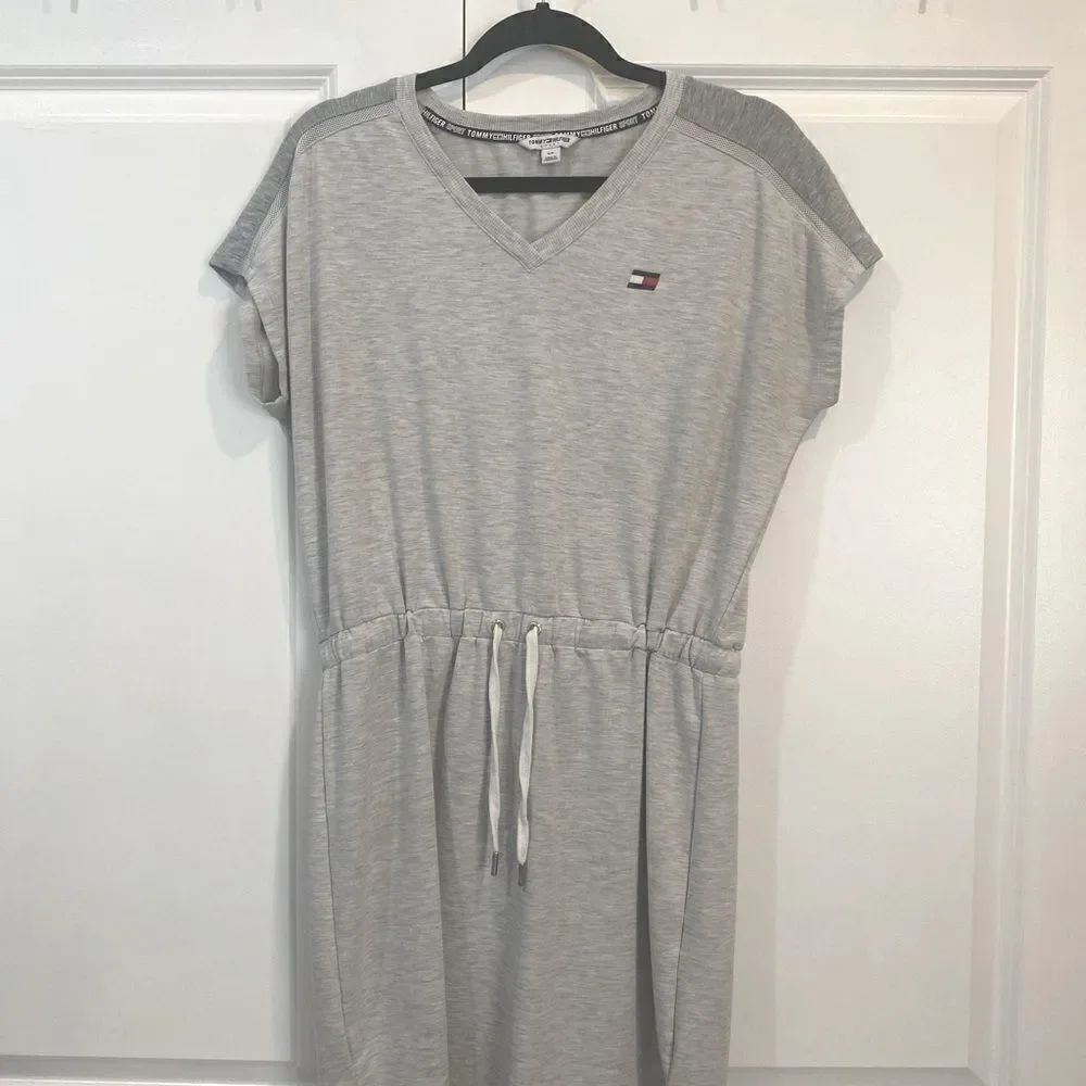 Tommy Hilfiger grey sporty dress size small like new condition. Worn maybe twice